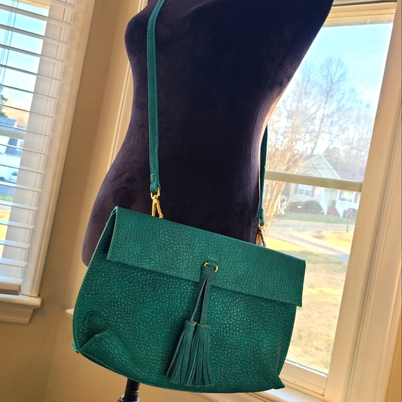 Anthropologie Handbags - Anthropologie Dreia Envelope Crossbody Bag EUC